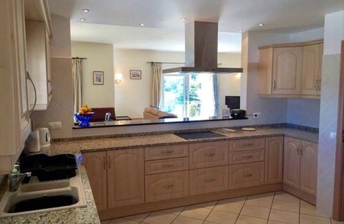 Mato Serrao Villa | 4 Bed Private Villa. Heated 10m pool. Tennis court. 800m to beach.