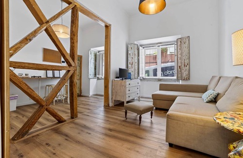 Misericordia Apartment | A Portuguesa, at Bica's Funicular Street