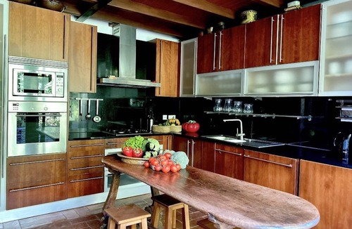 Banzao House | A typical Portuguese but luxury and high standards villa