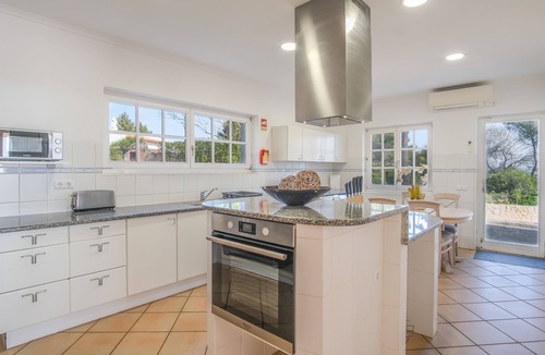 Funchal Villa | A wonderful place to relax and enjoy the Algarve.