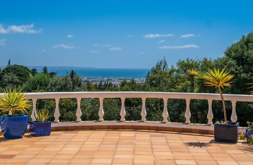 Funchal Villa | A wonderful place to relax and enjoy the Algarve.
