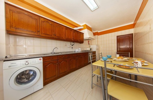 Funchal House | A10 - Windmill Park 1 bed With Pool