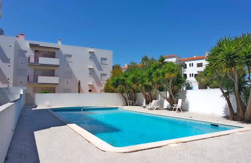 Funchal House | A10 - Windmill Park 1 bed With Pool
