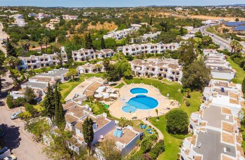 Alpouvar Apartment | Albufeira Sunny Days | Pool View Family Apartment