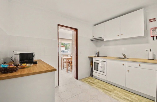 Varzea de Sintra House | Alojamento 3Vistas Garden: Modern Apartment in Peaceful Sintra