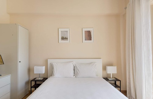 Alverca do Ribatejo Apartment | ALTIDO Bright & modern flat in Alverca