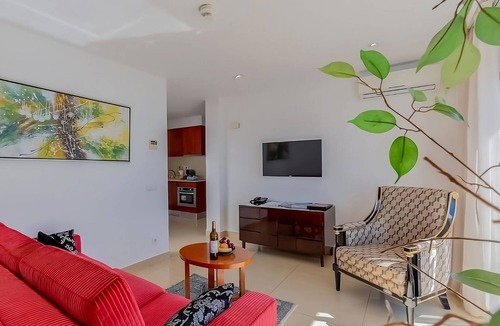 Oura Hotel | Always a Great Idea To Unwind! 4 Fully-furnished Suites with Balcony, Sea View!