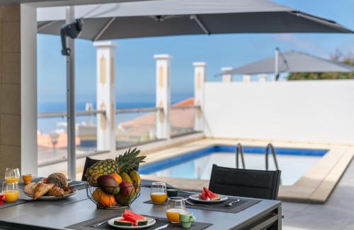 Monte Villa | Amazing sea views over Funchal Atlantic Sunrise