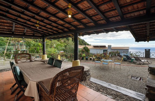 Arco da Calheta House | Antiga Fábrica da Manteiga – Traditional House