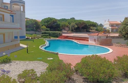 Praia del Rei Apartment | Apartamento em D'el Rey-Obidos Beach & Surf