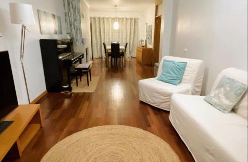 Campo e Sobrado Apartment | Apartamento Familiar T3 em Valongo com Terraço Privativo e Churrasqueira