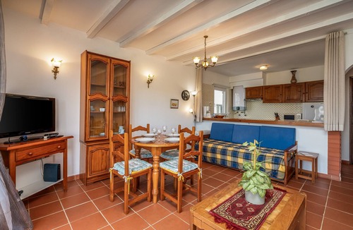 Alvor Apartment | Apartment 'Casa Doce' with Shared Pool, Wi-Fi and Air Conditioning
