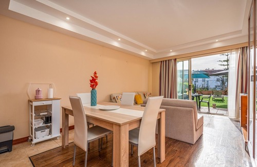 Estombar Apartment | Apartment 'Casa Soeiro' with Shared Pool, Wi-Fi and Air Conditioning