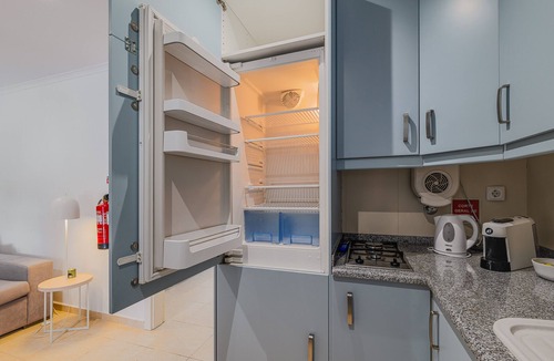 Alcacer do Sal Apartment | Apartment 'Cottage 1' with Shared Pool, Wi-Fi and Air Conditioning