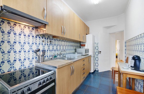 Faro City Centre Apartment | Apartment 'Happy House Central' with Private Terrace, Balcony and Wi-Fi
