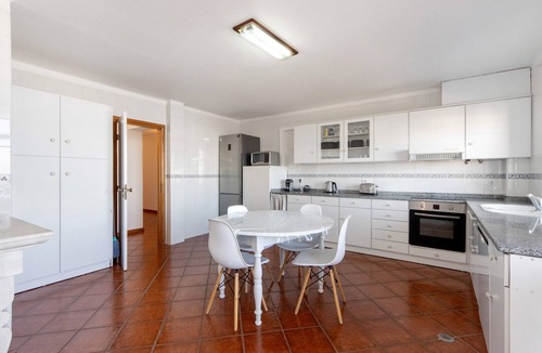 Mira Apartment | Apartment 'Mira Holidays' with Balcony and Wi-Fi
