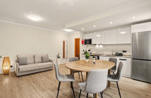 Camara de Lobos Apartment | Apartment 'Ninho Ilhéu' with Mountain View and Wi-Fi