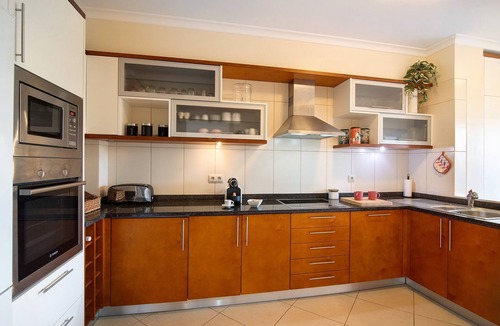Canada Apartment | Apartment 'O'Pomar 150' with Shared Pool, Balcony, and Air Conditioning