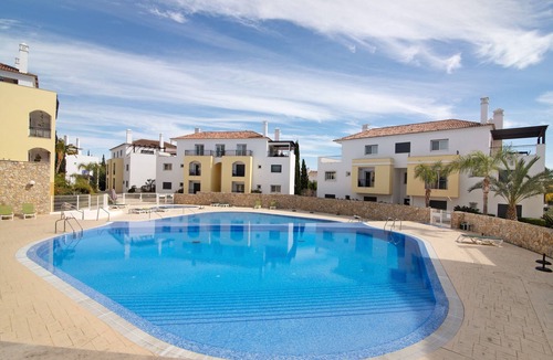 Canada Apartment | Apartment 'O'Pomar 150' with Shared Pool, Balcony, and Air Conditioning