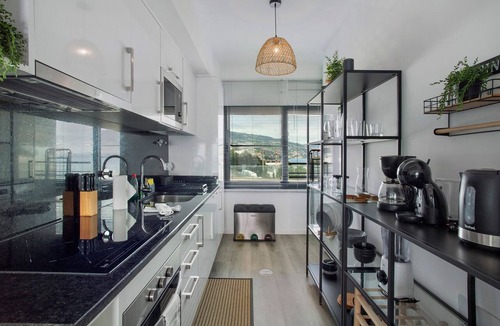 Gaula Apartment | Apartment 'Ocean Cliff' with Sea View, Balcony and Wi-Fi