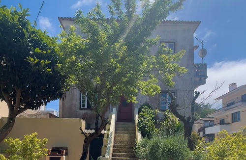 Sintra Apartment | Apartment of charm with garden in Sintra center