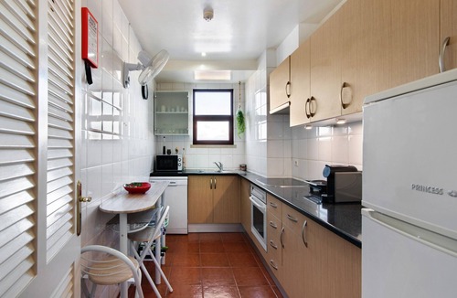 Santa Eulalia Apartment | Apartment 'Oura Beach Cozy' with Balcony, Wi-Fi and Air Conditioning