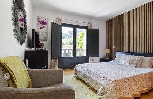 Melgaco Apartment | Apartment 'Palheiro' with Lake View, Wi-Fi and Air Conditioning