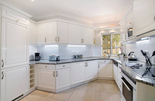 Vale do Lobo Apartment | Apartment 'Tulipa' with Private Pool, Wi-Fi, and Air Conditioning