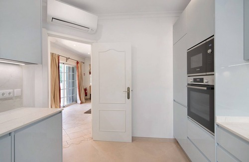Vale do Lobo Apartment | Apartment 'Valerie' with Private Pool, Wi-Fi and Air Conditioning