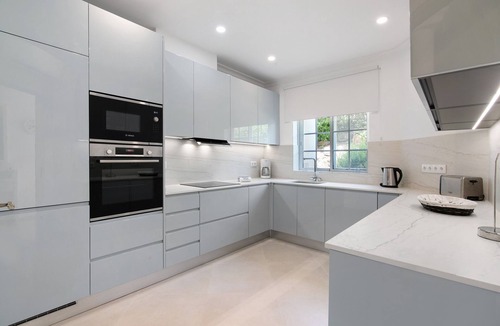 Vale do Lobo Apartment | Apartment 'Valerie' with Private Pool, Wi-Fi and Air Conditioning
