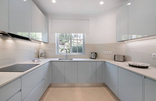 Vale do Lobo Apartment | Apartment 'Valerie' with Private Pool, Wi-Fi and Air Conditioning