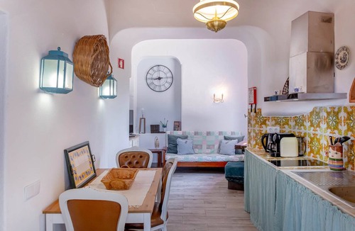 Patio House | Apartment with a terrace and a view of the garden