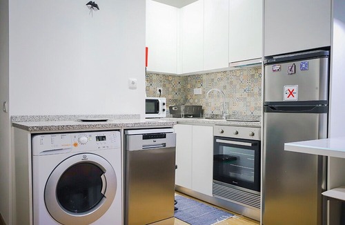 Bonfim Apartment | Apartment with balcony, fully equipped. Free Wifi