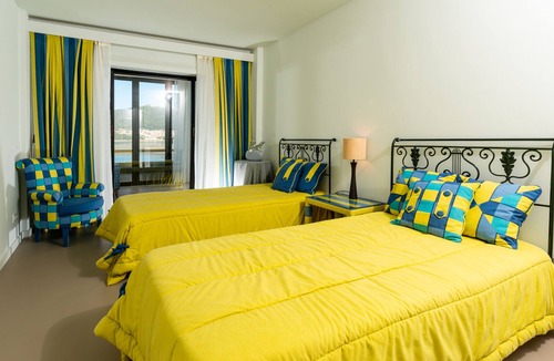 Lanhelas Apartment | Apartment with River and Sea View in Caminha