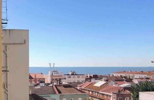 Linda-a-Velha Apartment | Apartment with stunning views of the Tagus River and the Atlantic