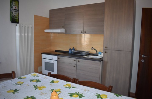Colà Di Lazise House | APARTMENT WITH SEPARATE ENTRANCE WITH PRIVATE GARDEN