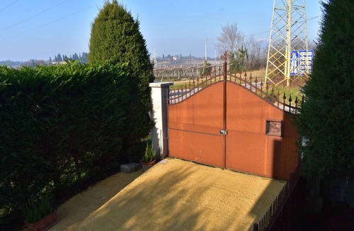 Colà Di Lazise House | APARTMENT WITH SEPARATE ENTRANCE WITH PRIVATE GARDEN