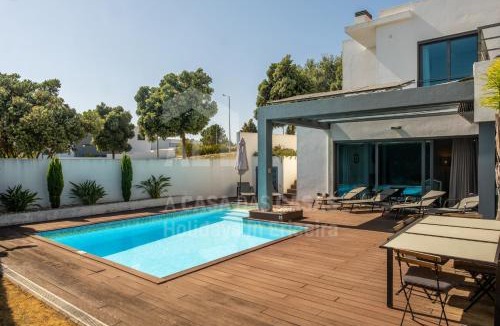 Ericeira Villa | Aqua Villa by AcasaDasCasas