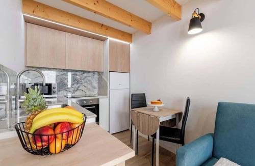 Sao Mamede de Infesta Apartment | Authentic Studio 9 with Terrace by HostWise