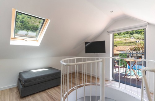 Sao Vicente Ski Chalet | Avo Maria House 2 by Atlantic Holiday