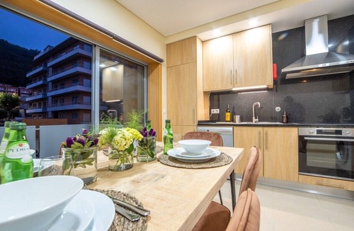 Areosa Apartment | Bamboo AP by PortugalActive Sea n' Mountain View