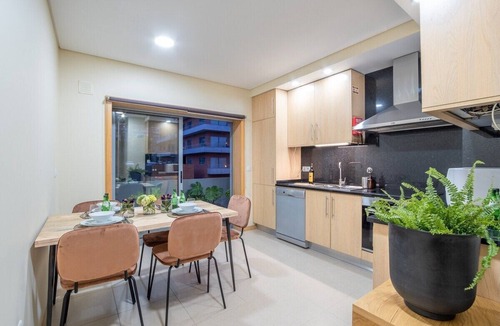 Areosa Apartment | Bamboo AP by PortugalActive Sea n' Mountain View