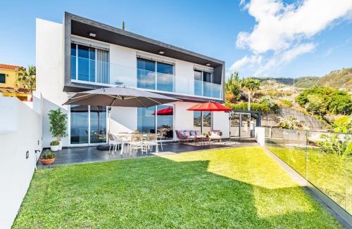 Santa Luzia Villa | Bayview Villa Retreat