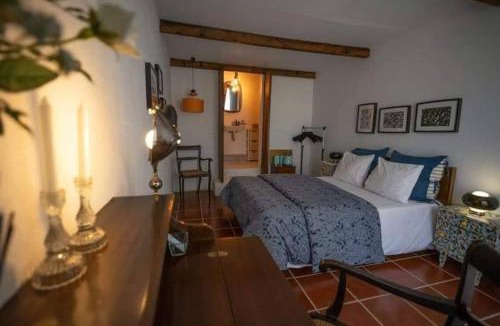 Torreira House | Beach House Babylon guest house with kitchenette and garden