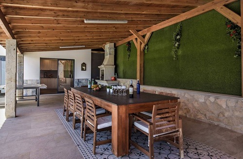 Cerro do Ouro Villa | Beautiful private villa with WIFI, hot tub, private pool, A/C, TV, patio and panoramic view