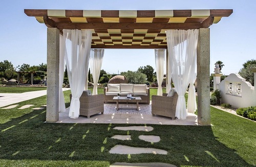Cerro do Ouro Villa | Beautiful private villa with WIFI, hot tub, private pool, A/C, TV, patio and panoramic view