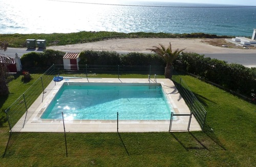 Praia de Santa Cruz Villa | Beautiful Villa in front of the ocean