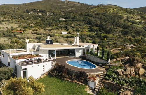 Monserrate Villa | Biscaia Blue Horizon by Clama Retreats