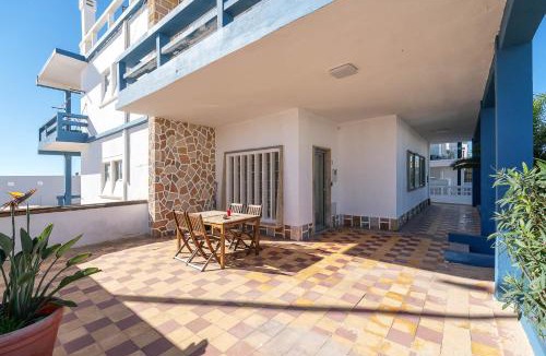 Praia de Faro House | Blife Riamya private rooms