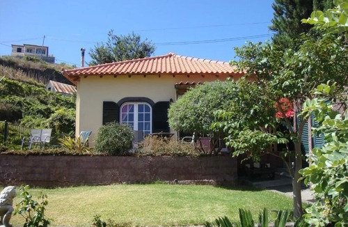 Estreito da Calheta Villa | Blooming Botanic Houses